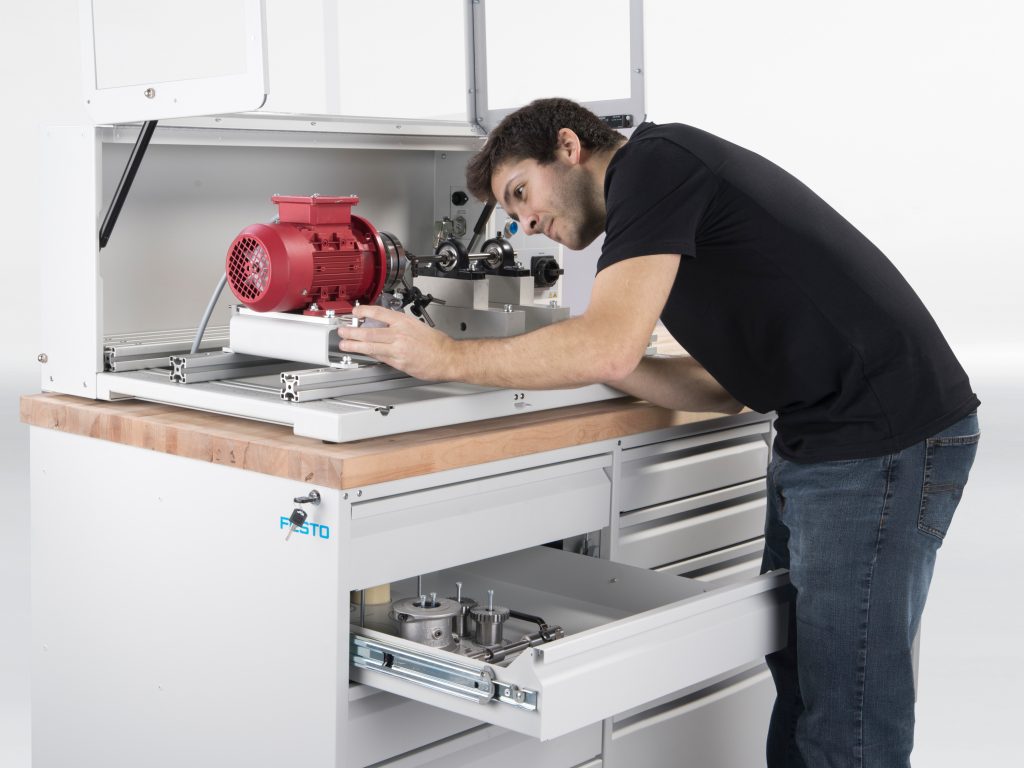 Lavorazione CNC e manutenzioni meccaniche